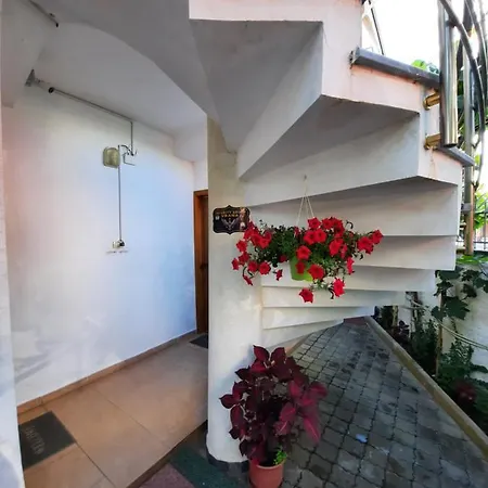 Huqi Casa di campagna Durrës